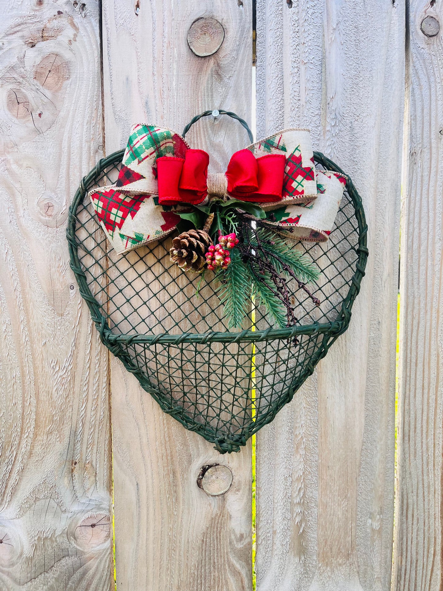 Medium Green Heart Decor