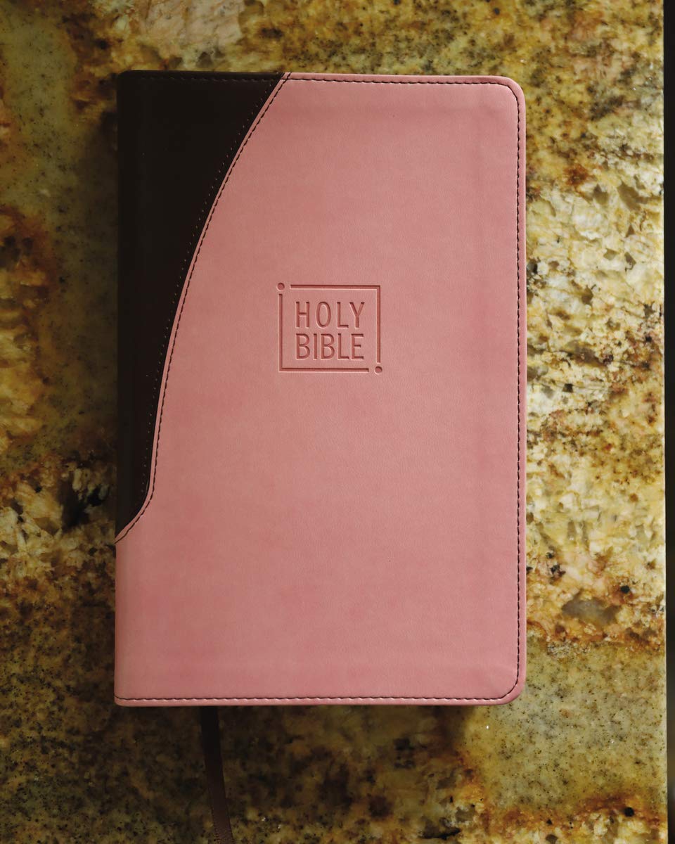 NIV, Premium Gift Bible, Leathersoft, Pink/Brown, Red Letter, Thumb Indexed, Comfort Print: The Perfect Bible for Any Gift-Giving Occasion